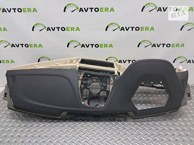 51459868810 Торпедо с подушкой безопасноти BMW 5 G30 черная с бежевым, с подушкой, под проекцию