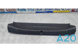 51477373574 - Б/У Накладка задней панели на BMW 5 (G30) xDrive 530 i