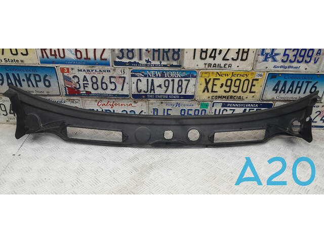 51712990023 - Б/В Водотік склоочисника (жабо) на BMW X1 (E84) xDrive 28 i (надламаний фрагмент)