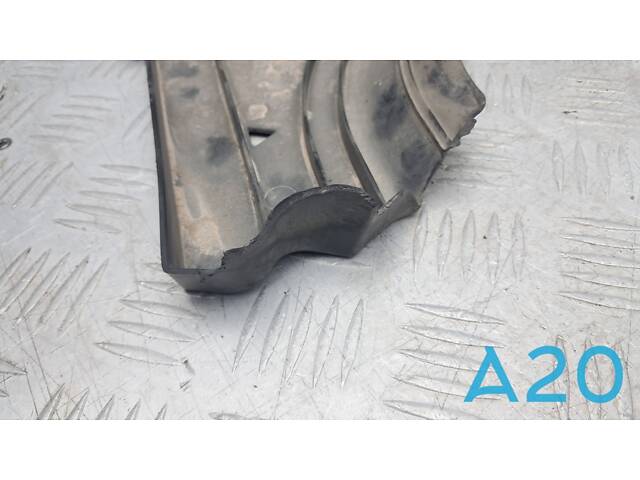 51757340181 - Б/У Защита днища на BMW 7 (G11/G12) 3.0 740i (зламане кріплення) - Фото 4