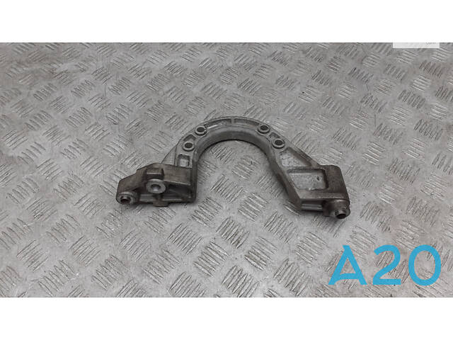 52123854AB - Б/В Кронштейн роздатки на JEEP CHEROKEE (KL) 3.2 V6 4x4