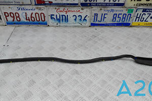 53381WB002 - Б/У Уплотнитель капота на TOYOTA YARIS (_P5_) 1.5