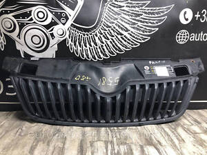 5j0853668b Решетка капота Skoda Fabia 2007-2014