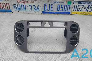 5N0858069AXVZ - Б/В Накладка торпедо на VOLKSWAGEN TIGUAN (5N_) 2.0 TFSI