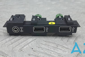 5TA863324C - Б/У Блок USB на VOLKSWAGEN TIGUAN (AD1) 2.0 TSI