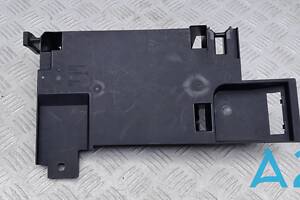 61139265642 - Б/У Кронштейн блока предохранителей на BMW i3 (I01) Electric 168 