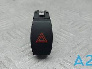 61319389075 - Б/У Кнопка аварийной сигнализации на BMW X5 (F15, F85) 3.0 SDrive35i