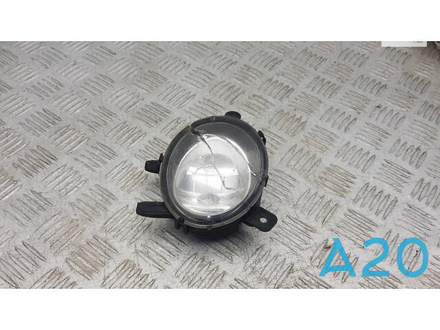 63177248911 - Б/У Фара противотуманная на BMW 3 (F30, F80) 320 i (разбито стекло) - Фото 1