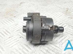 64116834917 - Б/У Насос циркуляции воды на BMW 5 (G30) 530e XDrive IPerformance