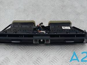 64229252648 - Б/У Воздуховод торпедо центральный на BMW X5 (F15, F85) 3.0 SDrive35i