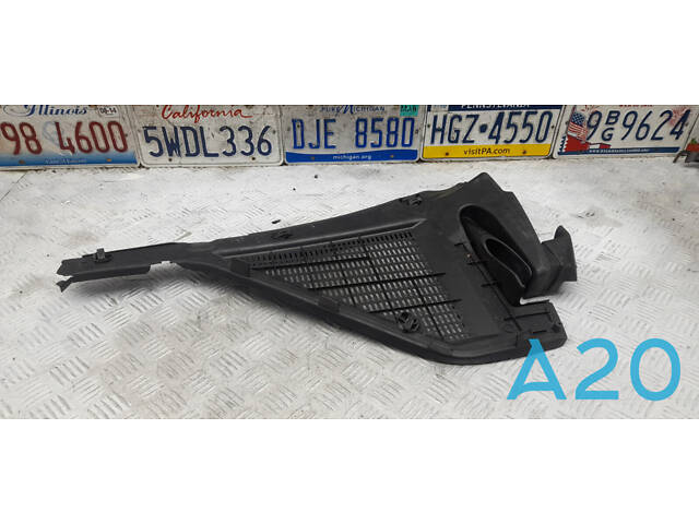 64316945584 - Б/В Водотік склоочисника (жабо) на BMW X5 (E70) xDrive 35 i (Дефект уплотнителя)