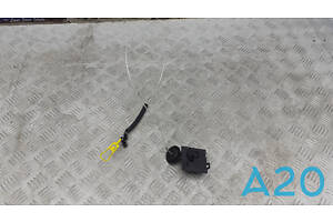 68140743AB - Б/У Замок лючка топливного бака на JEEP CHEROKEE (KL) 3.2 V6 4x4 (Сломано крепление)