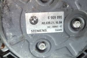 6909895 Радіатор охолодження BMW E39 2.2 бензин