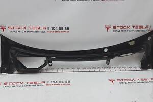 7 Підкапотна накладка склоочисників Tesla model S 1008976-00-F