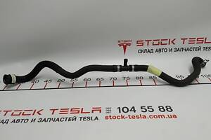 7 Шланг системы охлаждения насос-трубопровод порога Tesla model S REST 1065884-00-C