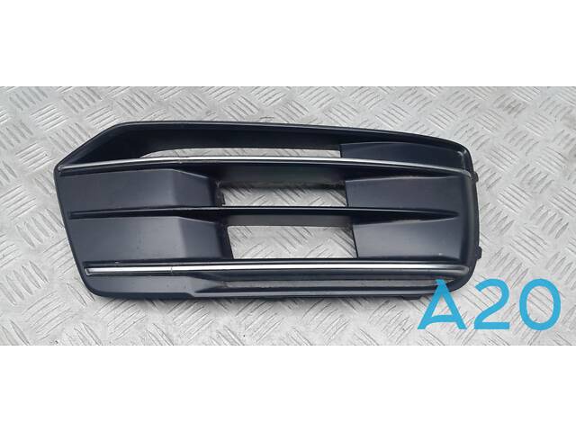 80A807680DRU6 - Б/В Решітка бампера на AUDI Q5 (FY) 2.0 (Царапины)