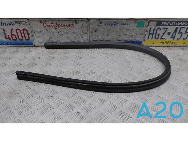 80A823723 - Б/У Уплотнитель капота на AUDI Q5 (FY) SQ5 - Фото 2