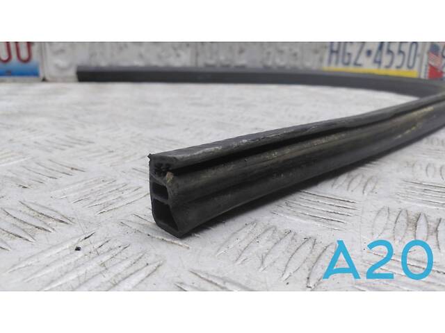 80A823723 - Б/У Уплотнитель капота на AUDI Q5 (FY) SQ5 - Фото 3