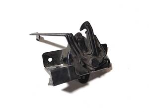 811301J000 Замок капота Hyundai i-20 08-14