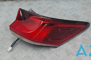 8155176260 - Б/У Фонарь наружный на LEXUS CT 200h 1.8L (HV SPECIAL) (С топляка. На запчасти)