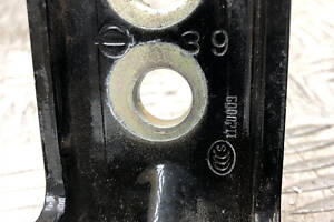 824214CL0A - Б/В Петля двері нижня на NISSAN ROGUE 2.5
