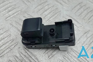 84810WB002 - Б/У Кнопка стеклоподъемника на TOYOTA YARIS (_P5_) 1.5