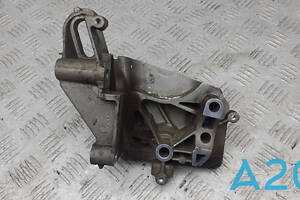 8A6Z6038A - Б/У Кронштейн подушки на FORD FIESTA (CH) 1.6 Hatchback