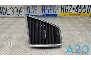 8R1820901GWVF - Б/У Воздуховод торпедо на AUDI Q5 (8R) 2.0 TFSI quattro (Зламане кріплення)