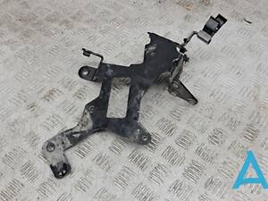 8U0317827A - Б/У Кронштейн масляного насоса АКПП на AUDI Q3 (8U) 2.0 TFSI quattro