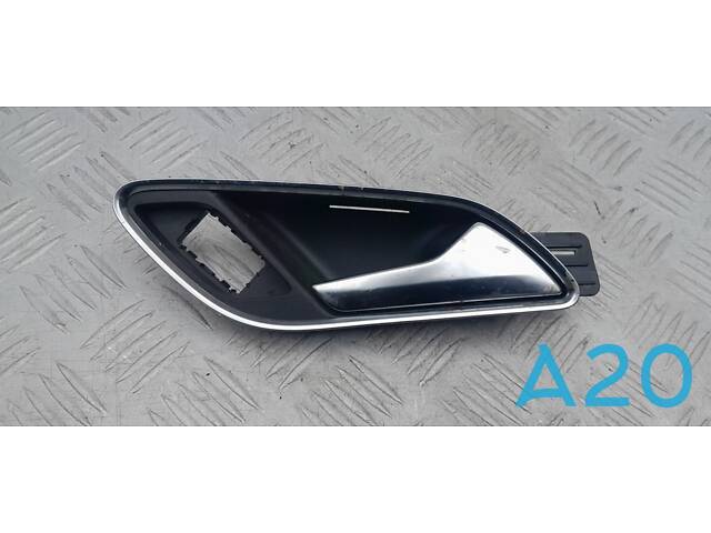 8U2837020A4PK - Б/В Ручка дверей внутрішня на AUDI Q3 (8U) 2.0 TFSI quattro