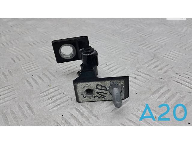 8V0833403H - Б/У Петля двери на AUDI Q5 (FY) SQ5