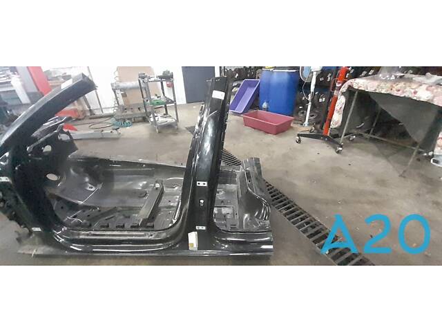 8W0810073A - Б/У Стойка кузова на AUDI A4 (B9) 2.0