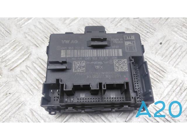 8W1959393 - Б/У Блок управления дверью на AUDI Q5 (FY) SQ5 - Фото 2