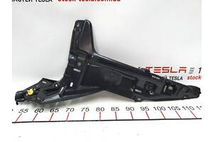 9 Кронштейн внутренний левый стойки C Tesla model S, model S REST 1009272-00-F