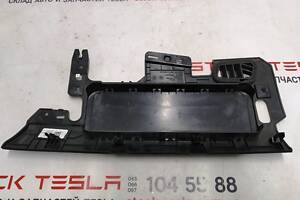 9 Панель подушки безопасности водителя колени Tesla model 3 1083345-00-E