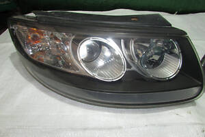 921022B000 Фара права Hyundai Santa Fe 2 2006-2012