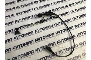 Датчик ABS передний правый Toyota Avensis 3 T27 2009- 8954202061