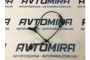 Датчик ABS задний правый Toyota Avensis T25 2003-2008 8826621090