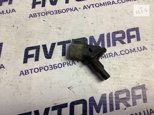 Датчик ABS передній L/R Volvo V50 2003-2012 3M5T2B372AB