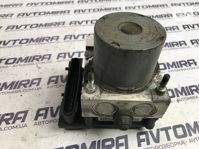 Блок ABS Hyundai i30 2007-2012 589202L500