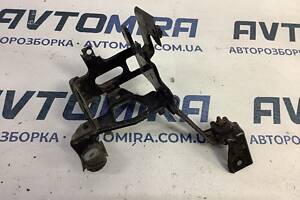 Кріплення блоку управління ABS Opel Astra H 2004-2010 13190873