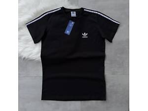 AD чорна футболка