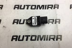 Датчик удара задний правый airbag Toyota Avensis T25 2003-2008 8983305010