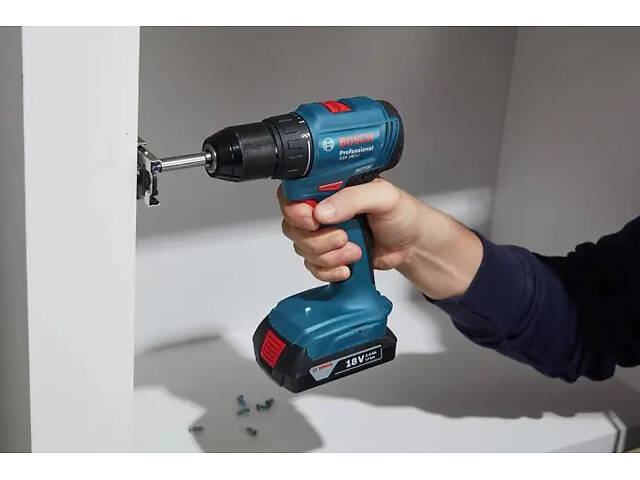 Потужний акумуляторний ударний дриль-шурупокрут Bosch Professional GSB 185-LI із 2 акб GBA 18V 2.0Ah, з/п GAL 18V-20 у кейсі - Фото 9