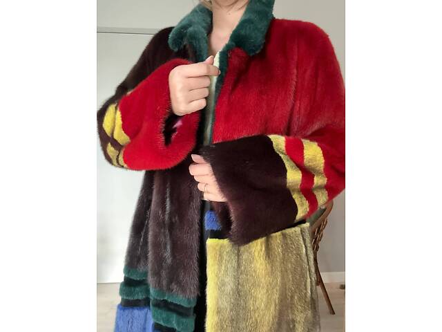 акция -только сегодня!!! Продается шуба с натурального меха норка стиль Fendi , Oversize