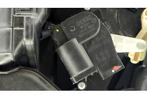 Актуатор моторчик привод печки (вентиляция) для Jeep Cherokee Limited 2014-2018 (68223051AA)