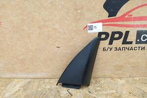 Alfa Romeo 159 2005-2011 уголок накладка двери передней правой 156043085
