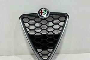 ALFA ROMEO GIULIETTA РЕШЕТКА ПЕРЕДНЯЯ ХРОМИРОВАННАЯ ОЧЕНЬ ХОРОШАЯ 156109980