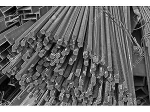 Будівельна арматура у фундамент