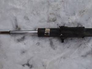 амортизатор передний для Mercedes Sprinter 315 или крафитер 2006-2015гг цена 1500гр один оригинал проверен на авто